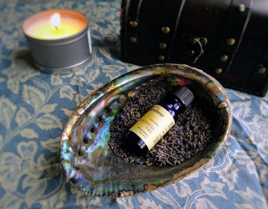 Pregnancy is a time to take a hard look at your natural health care routines.
Make safe choices with essential oils!